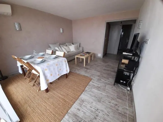 Calypso Apartment *